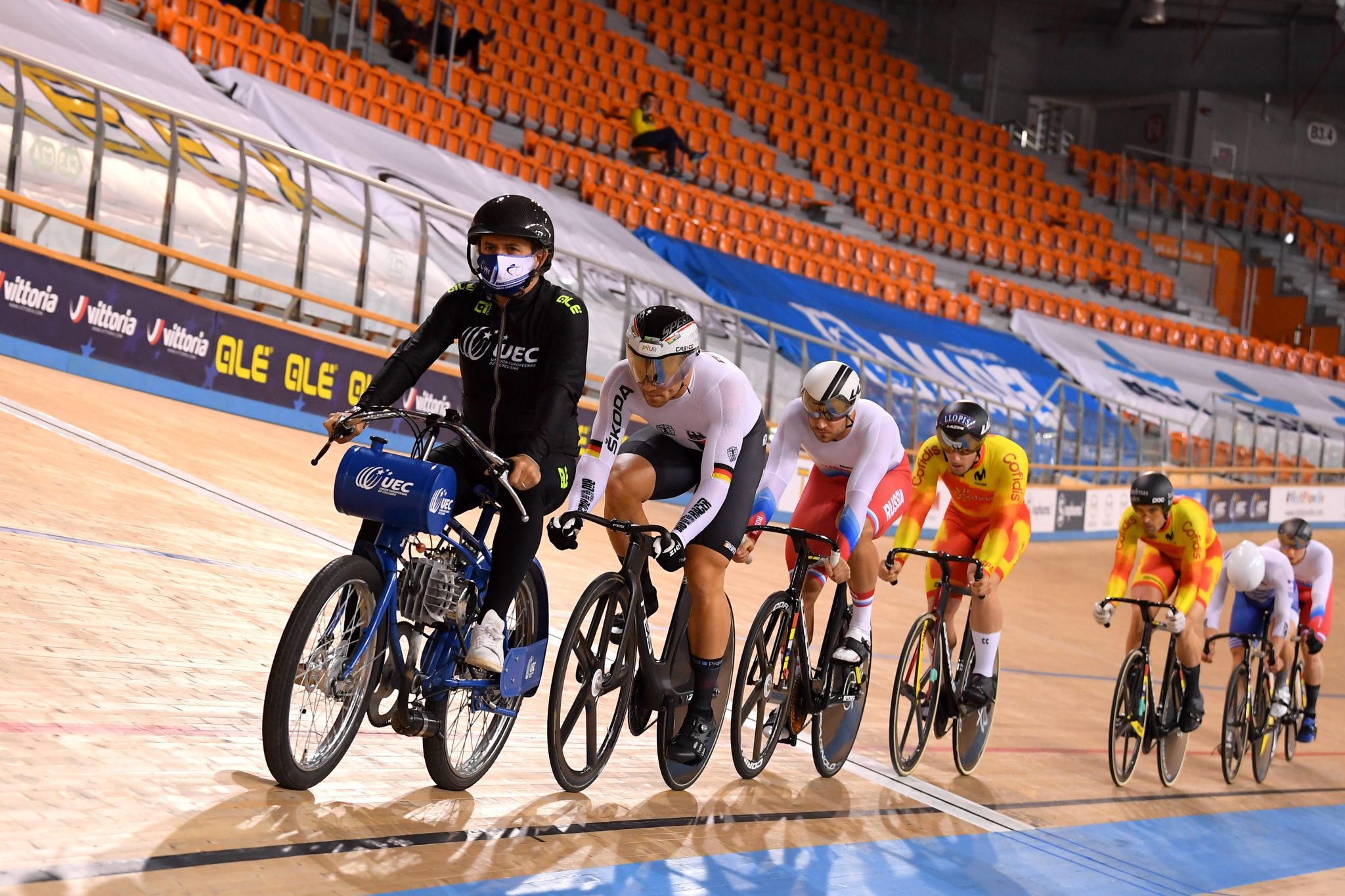 THE UNSPOKEN AND MYSTERIOUS WORLD OF JAPANESE KEIRIN RACING Road